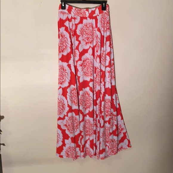 New York & Company Stretch Skirt - Picture 2 of 5